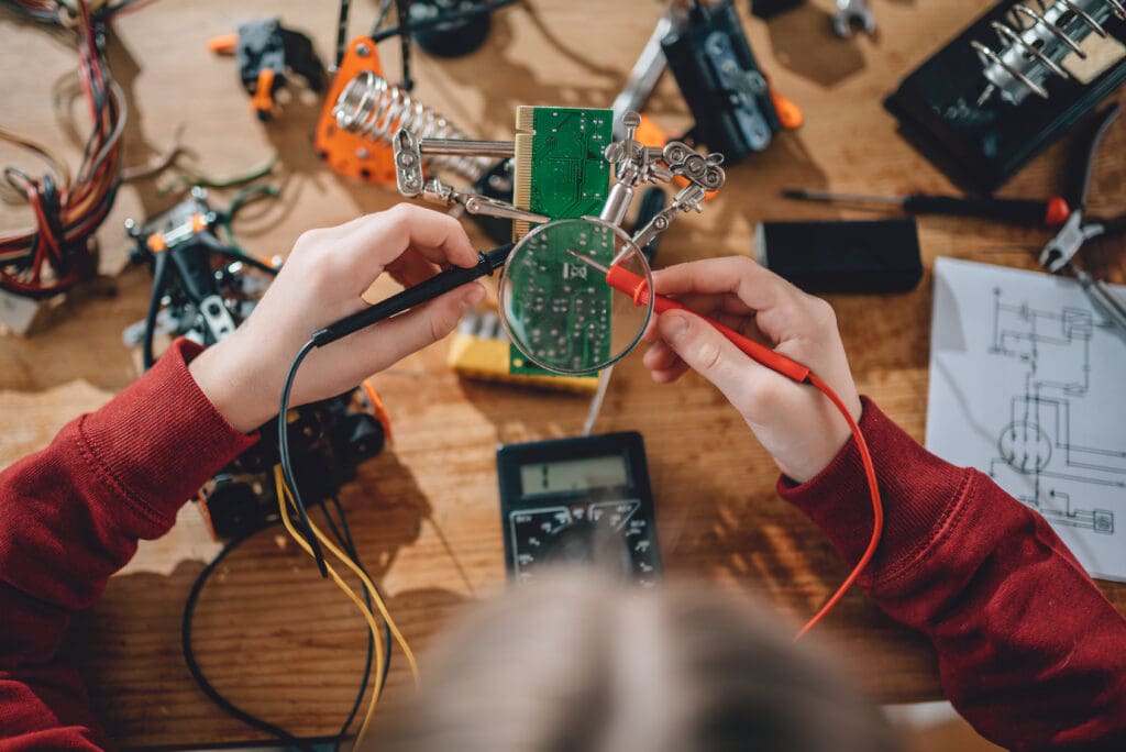 DIY Electronics Christmas Ideas
