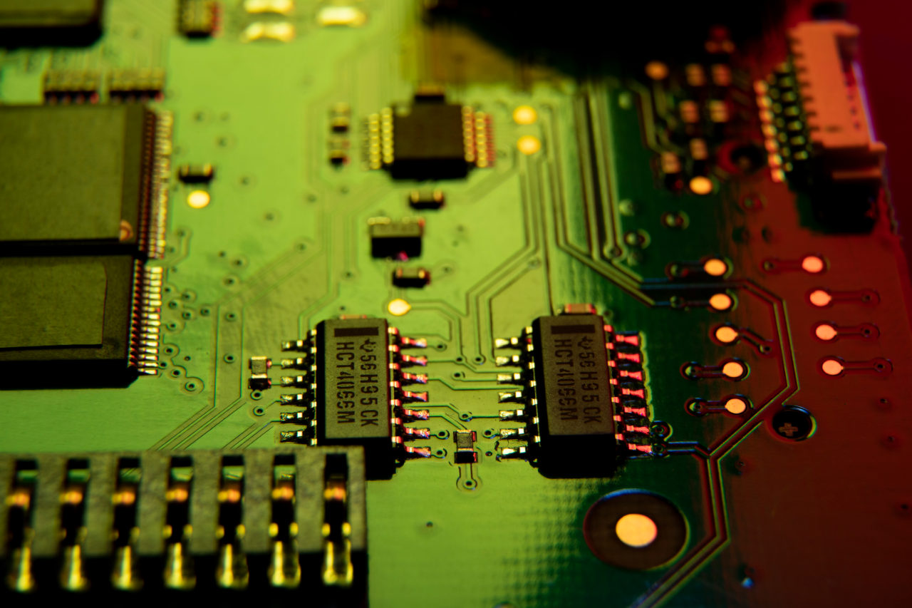 Inside Microcontrollers: The Tiny Brains Powering Our Smart World